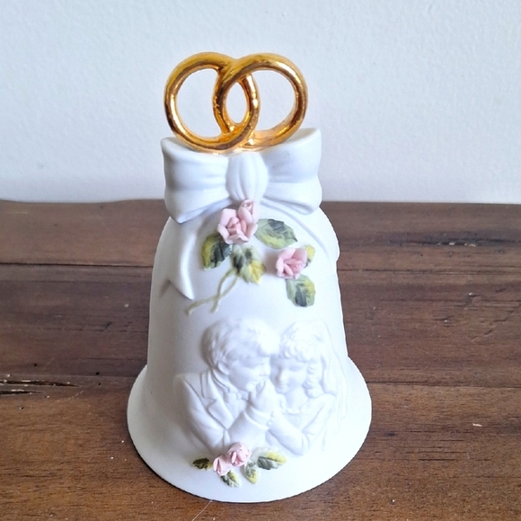 Vintage Wedding Bell Ceramic Music Box - Picture 1 of 5